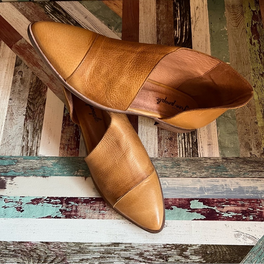 Free People Royal Flats Leather D’Orsay Cut Excellent Condition
